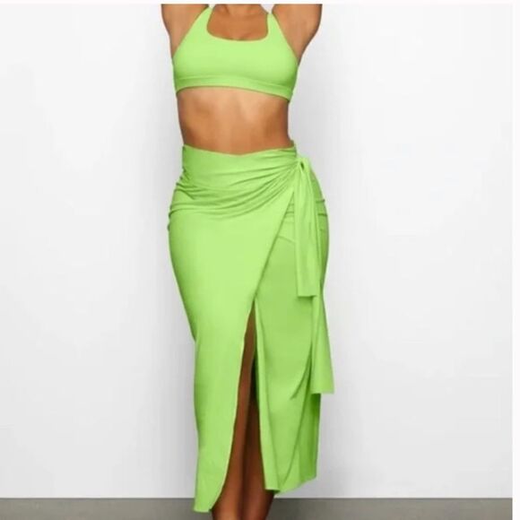 SKIMS Neon Green Cover Up Sarong Skirt - Picture 1 of 4